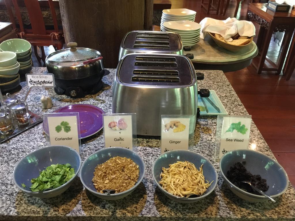 Ban Sabai Village Resort & Spa Chiang Mai Exteriör bild